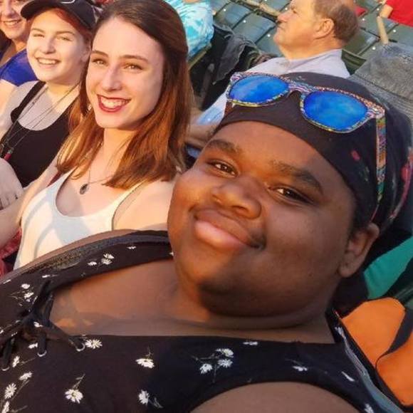 Meet your Posher, Gabrielle - Picture 1 of 1